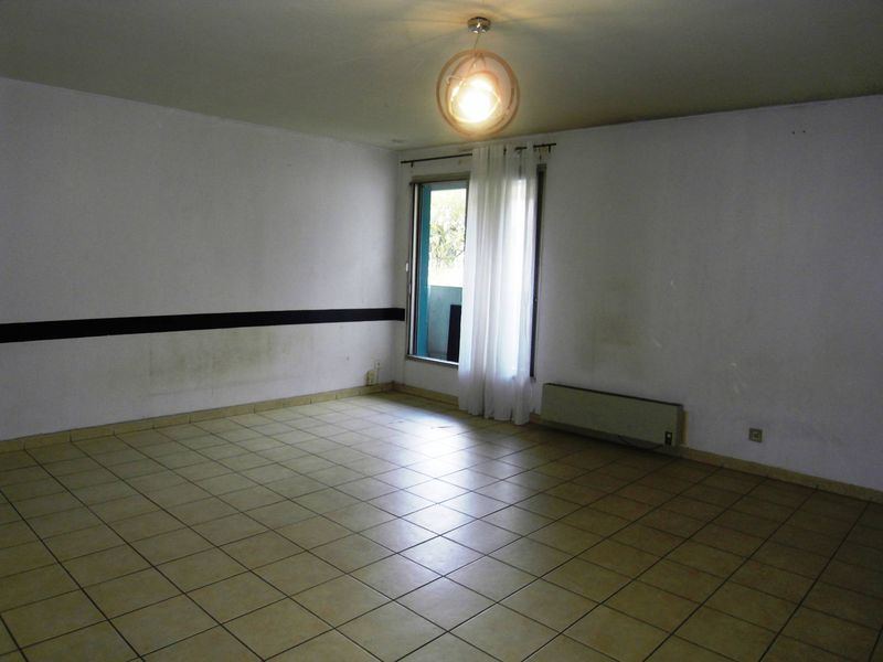 A la location à Marseille 13006 appartement type 1 Castellane