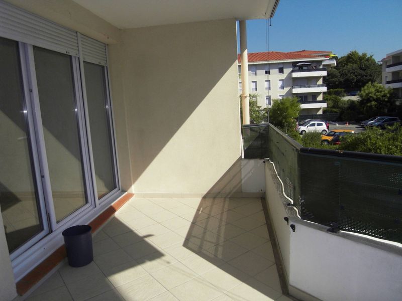 a louer 3 pièces avec terrasse 13014 marseille