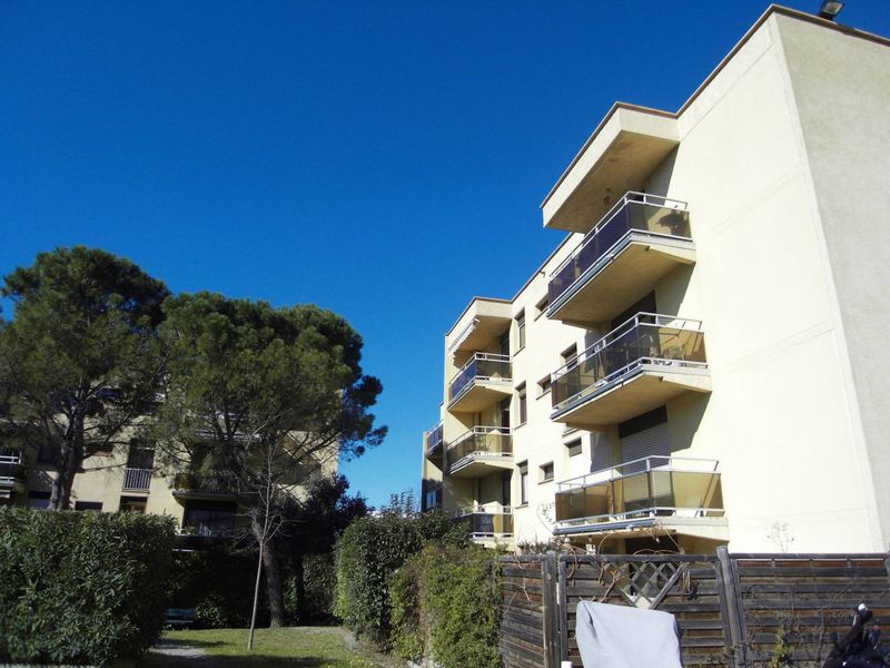 A louer 13009 Secteur du Cabot appartement 3  pièces avec parking en sous sol et terrasse