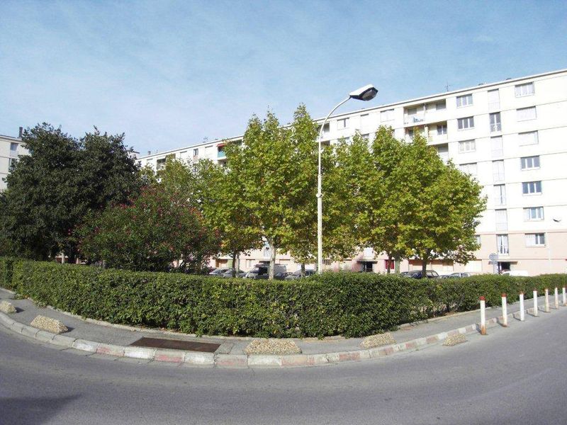 Location 13012 Saint Julien T3 51 m² vue dégagée