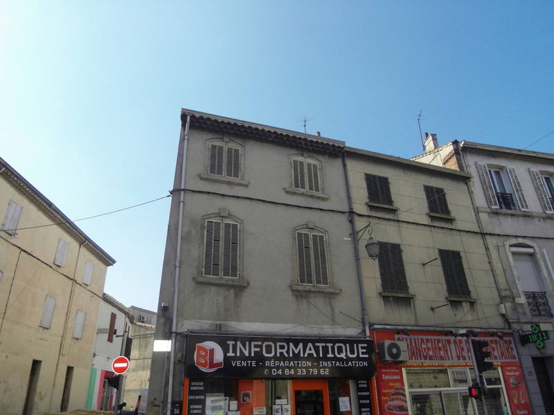 à louer studio rénové saint loup 13010 Marseille