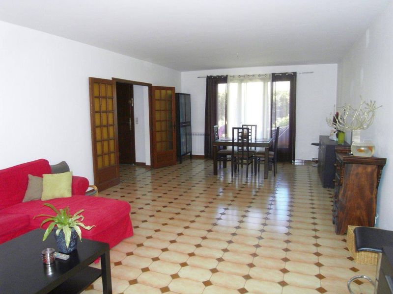 séjour Maison avec garage à louer Montolivet