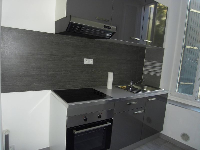 a louer bd de roux appartement 1 pièces entièrement rénové