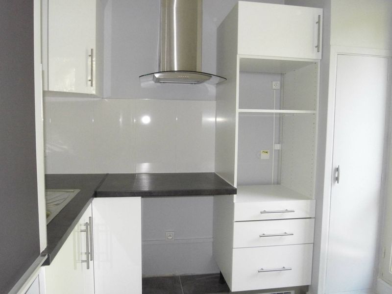 proche métro de la fourragère appartement type 3 rénové