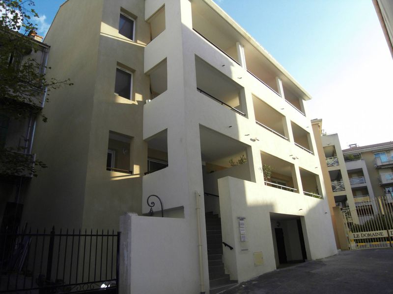 A St Barnabé Marseille 13012 parking à louer centre village