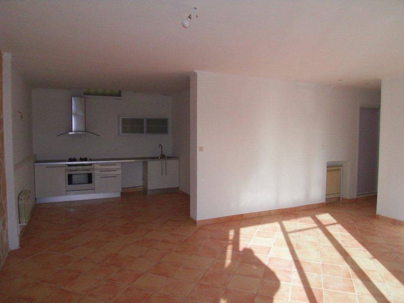 A louer 13011 Les Accates T3/T4 rez de jardin de 200 m²