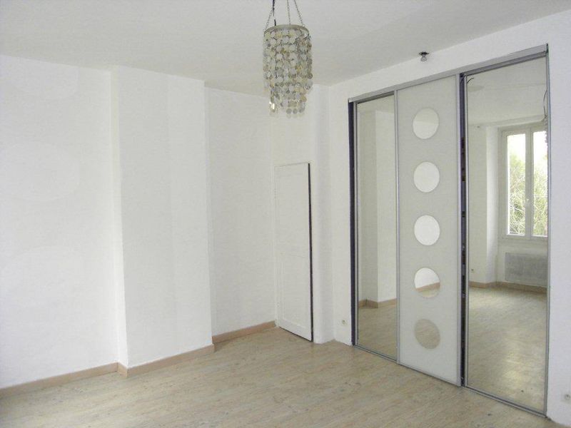 A louer appartement 3 pièces à proximité du métro Chartreux 13004 Marseille