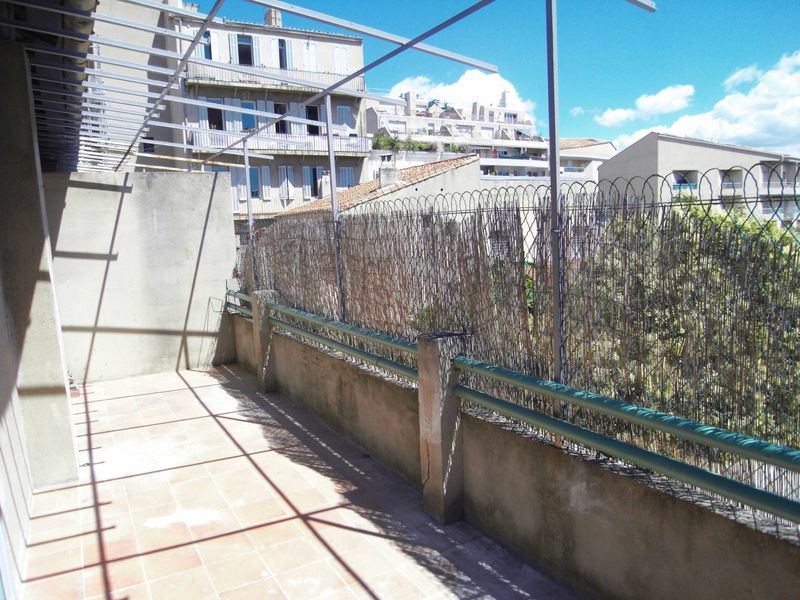 A louer à Marseille Conception 13005 appartement t2 + terrasse