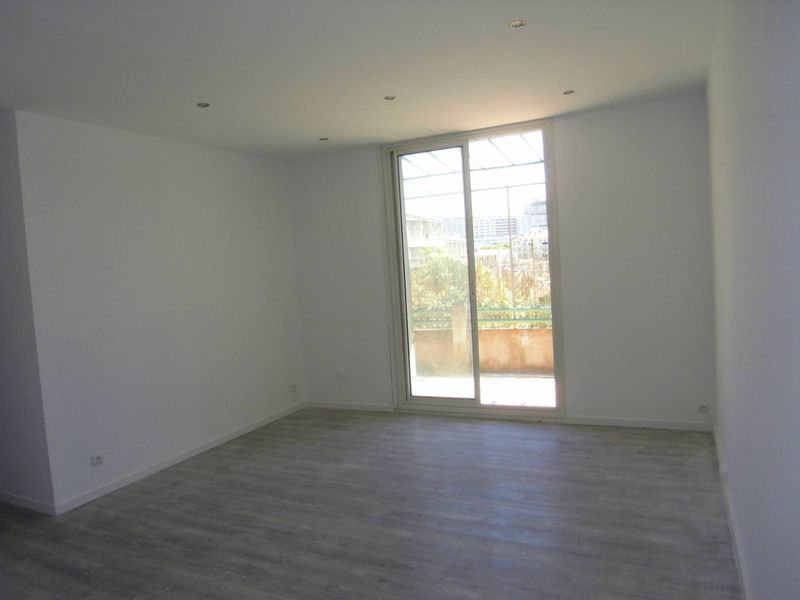 A louer à Marseille Conception 13005 appartement t2 + terrasse