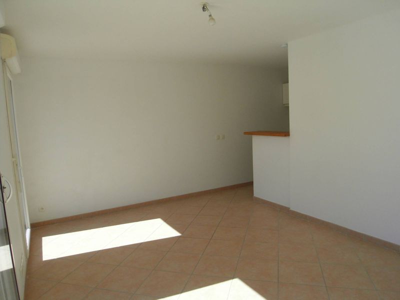 A Marseille 13012 location appartement 2 pièces + terrasse St Barnabé/Bois Luzy