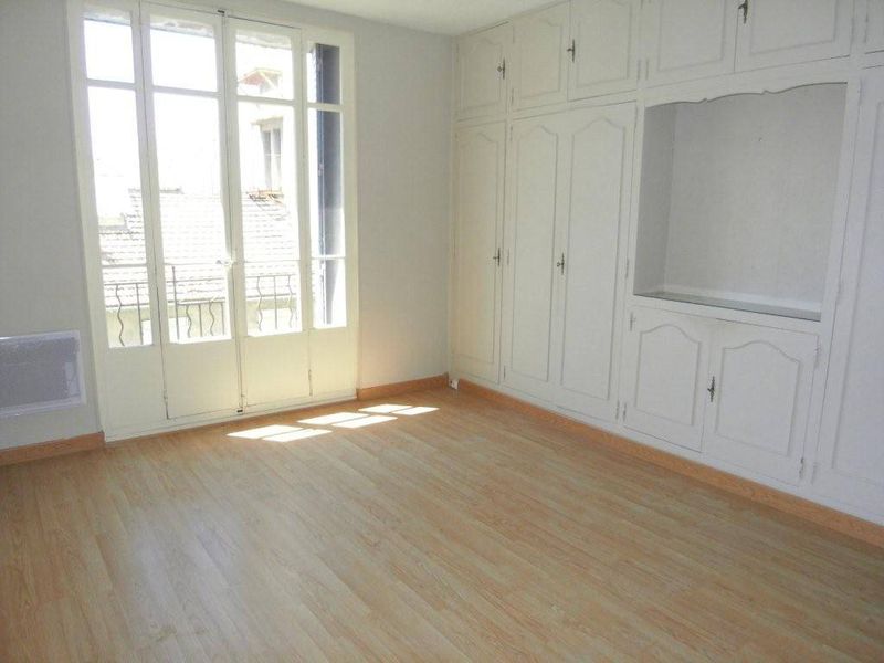 à louer Marseille 13006 proche paradis périer