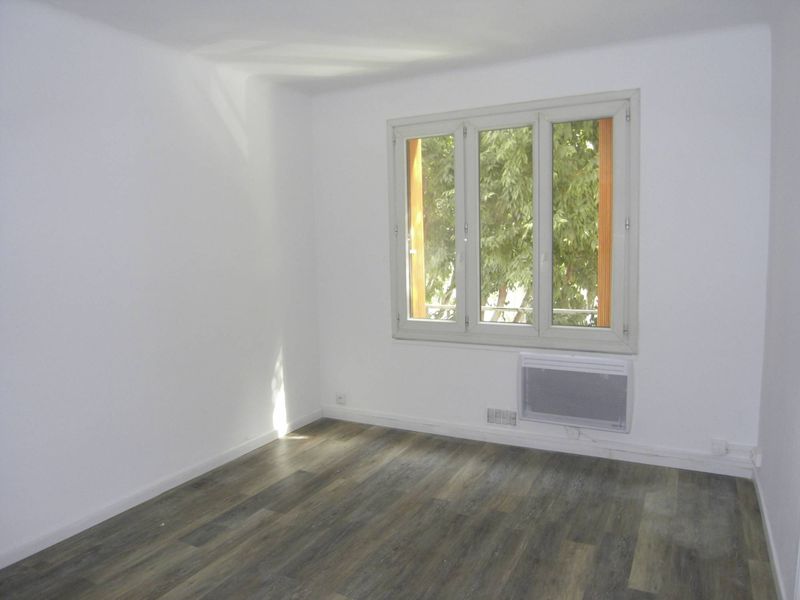 A louer appartement 2 pièces 30 m² Place Audran Les Chartreux  Marseille 13004