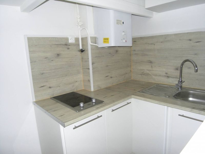 A louer appartement 2 pièces 30 m² Place Audran Les Chartreux  Marseille 13004