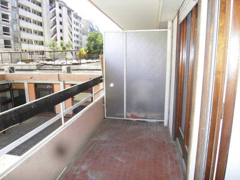 terrasse  A louer Secteur la Timone 13010 T1 de 27 m² avec terrasse