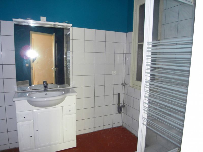 A la location 13006 Lodi/Castellane T3 de 62 m²