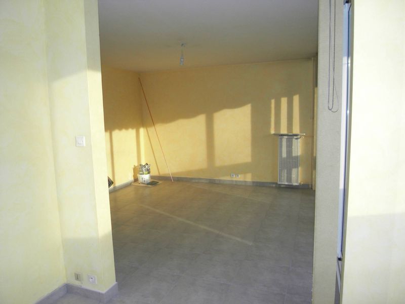 Provencia gestion vous présente un bien à la location  Grand T3 74 m²  Balcons  Stationnement facile  13012 Marseille