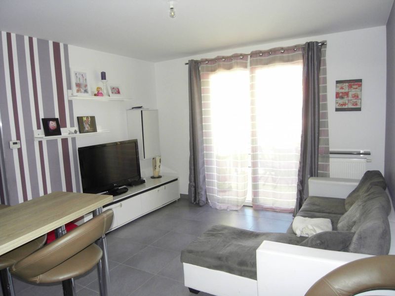 A louer secteur Saint Menet/La Valentine T3 57 m² avec terrasse et box