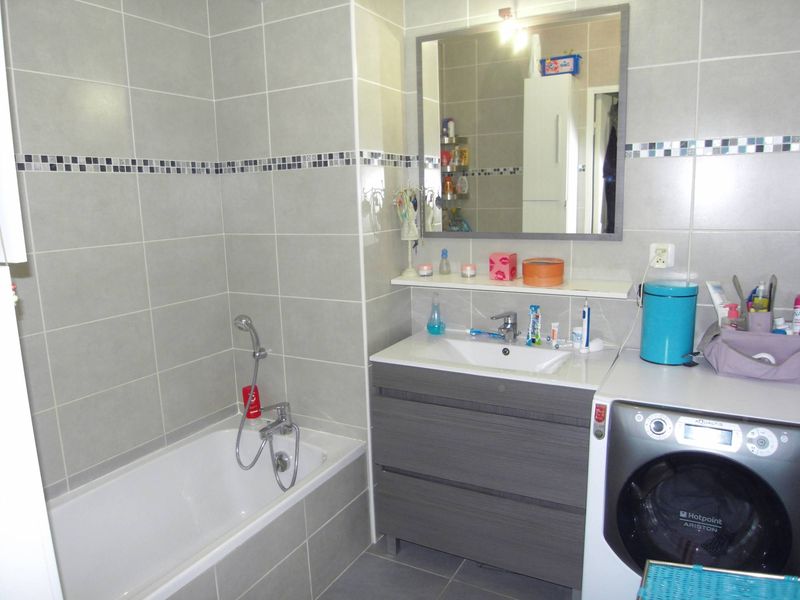 A louer secteur Saint Menet/La Valentine T3 57 m² avec terrasse et box