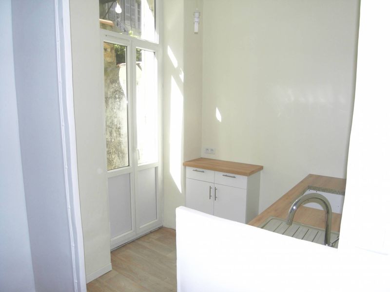 A la location Longchamps/Réformés T1/2 31 m² entièrement rénové