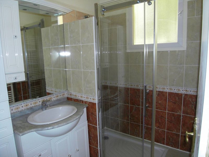 A louer Bois Luzy/Saint Barnabé T3 en rez de villa