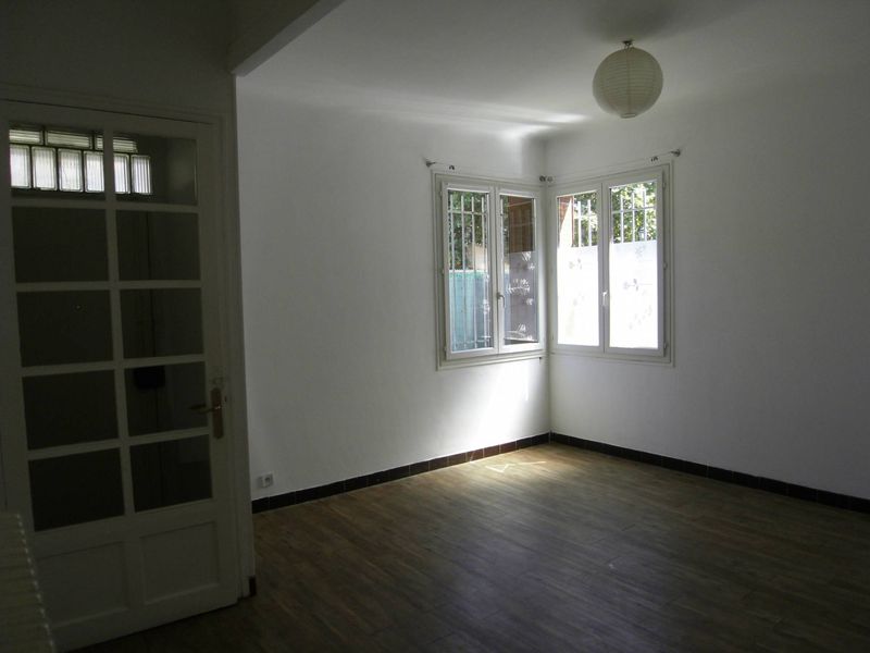 A louer Bois Luzy/Saint Barnabé T3 en rez de villa