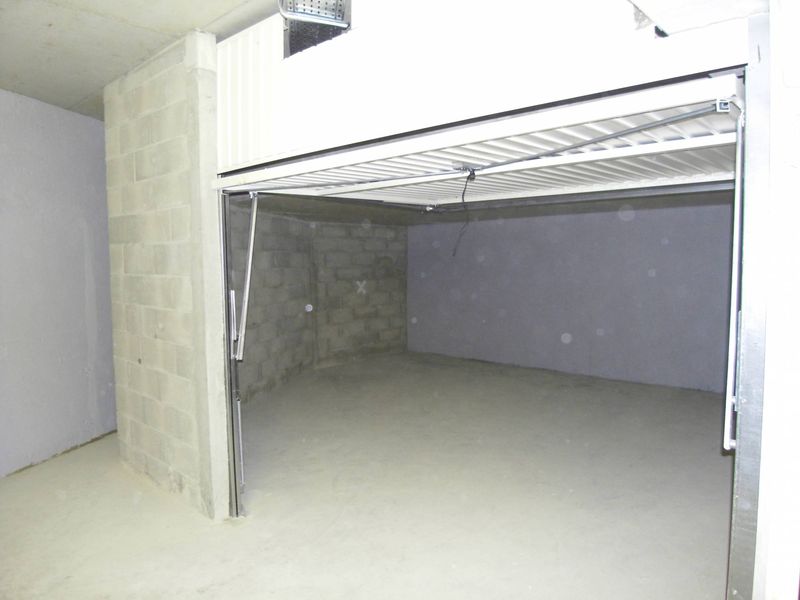 garage A louer Appartement 2 pièces terrasse et stationnement  Le Rouet Marseille 13008