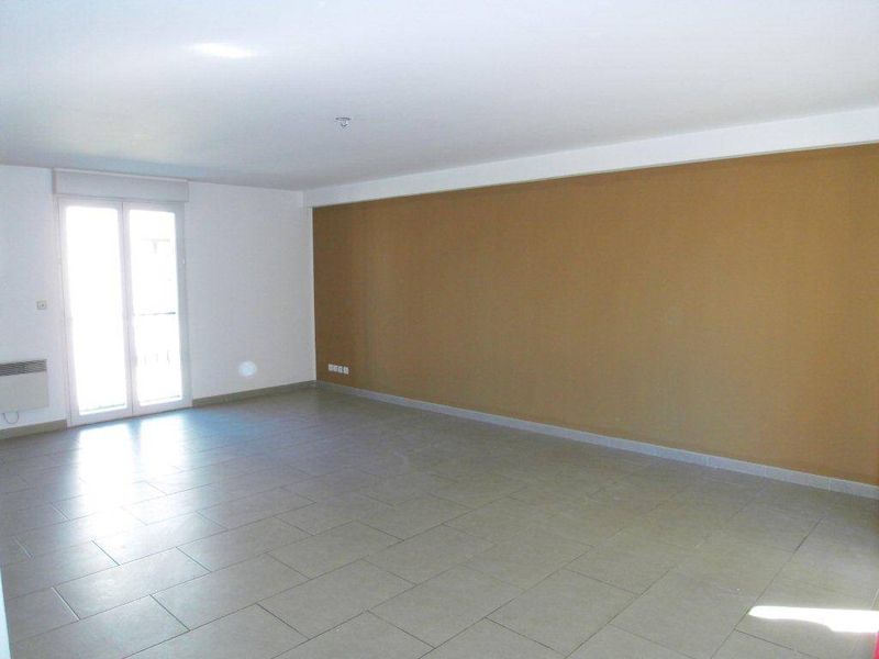 A la location 13012 Bois Luzy  Appartement 4 pièces en duplex