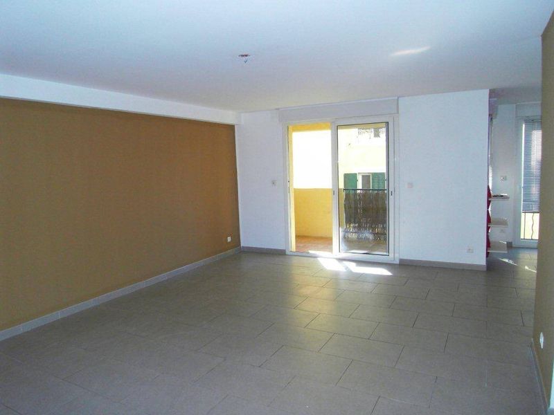 A la location 13012 Bois Luzy  Appartement 4 pièces en duplex