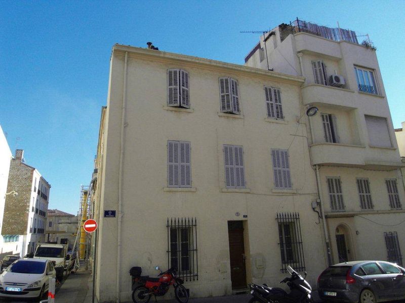 Location appartement t2 Marseille 13005 Le Camas