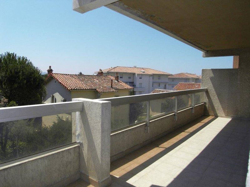 A la location Saint Julien 13012 Marseille Appartement T3 68 m² avec terrasse
