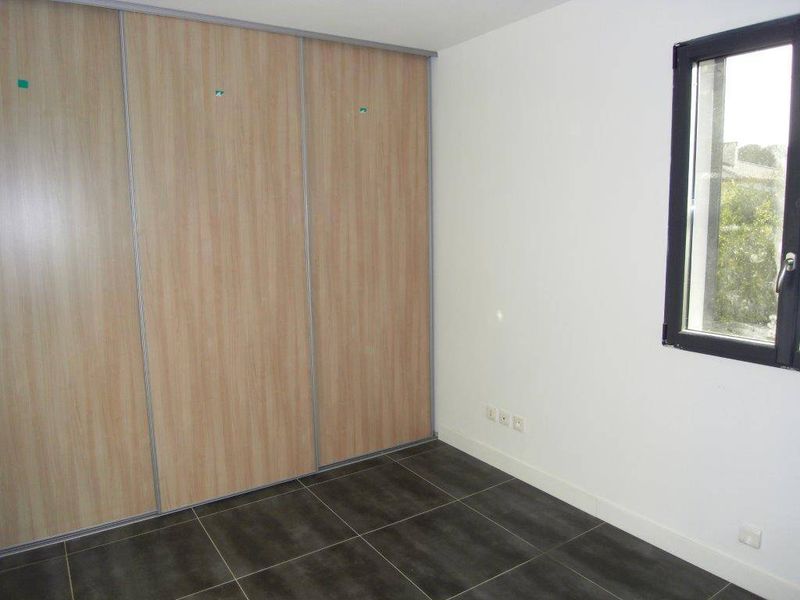 A louer villa type 5  de 111 m² (4 chambres) exposée Sud sur une parcelle de 250 m² avec terrasse de 70 m² Village de Beaumont 13012 Marseille