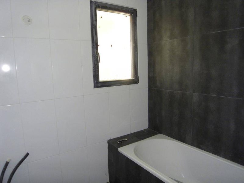 A louer villa type 5  de 111 m² (4 chambres) exposée Sud sur une parcelle de 250 m² avec terrasse de 70 m² Village de Beaumont 13012 Marseille