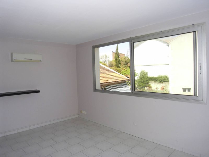 Bureau à louer à St Barnabé Marseille 13012