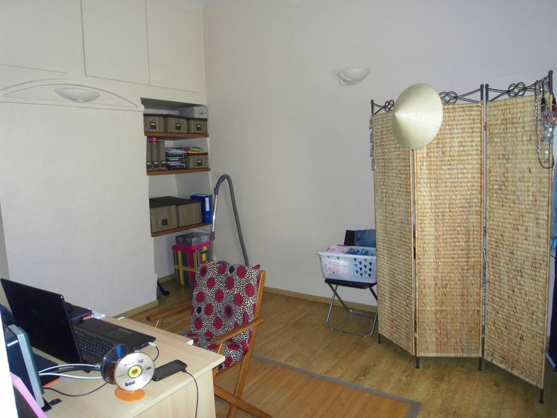 A la location secteur Gémenos 13420 Villa 5 pièces avec garage
