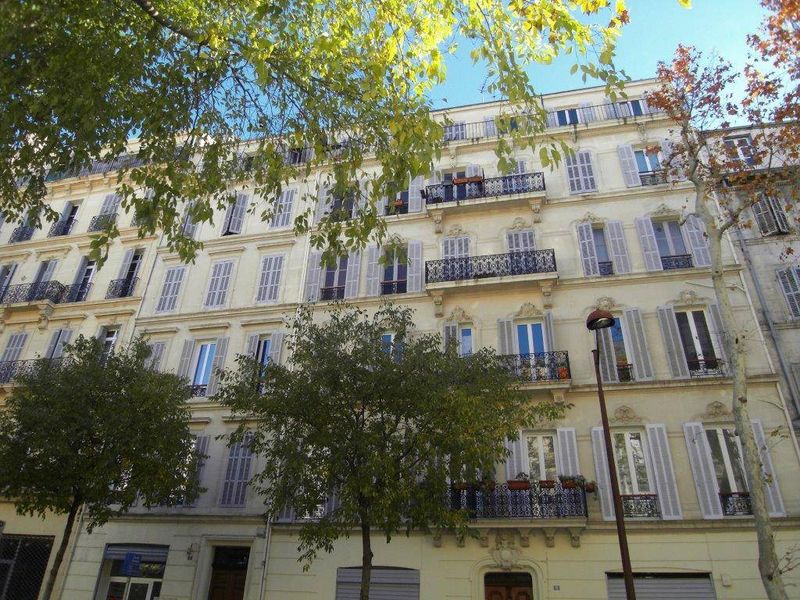 A louer bel appartement 3 pièces de 82 m² secteur Saint Charles 13001 Marseille