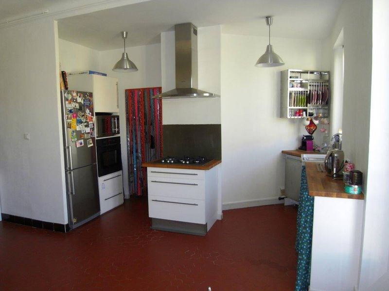 A louer bel appartement 3 pièces de 82 m² secteur Saint Charles 13001 Marseille