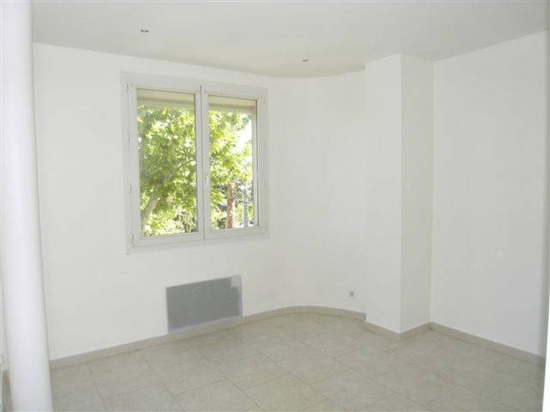 location Marseille 13012 type 3 de 46.33 m² proche Saint barnabé