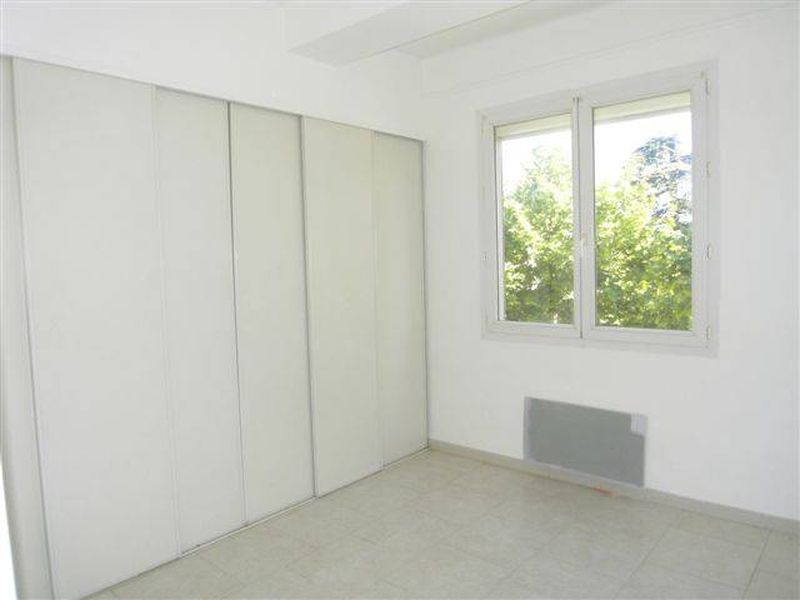 location 13012 Marseille appartement 3 pièces entièrement rénové proche du village de saint barnabé