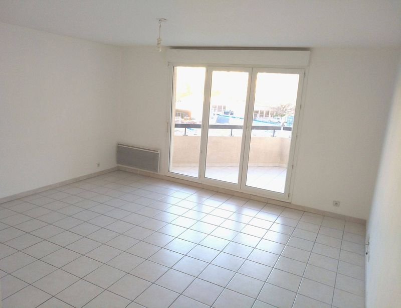 A louer Blancarde 13004 appartement 3 pièces de 60 m² avec terrasse et parking privatif