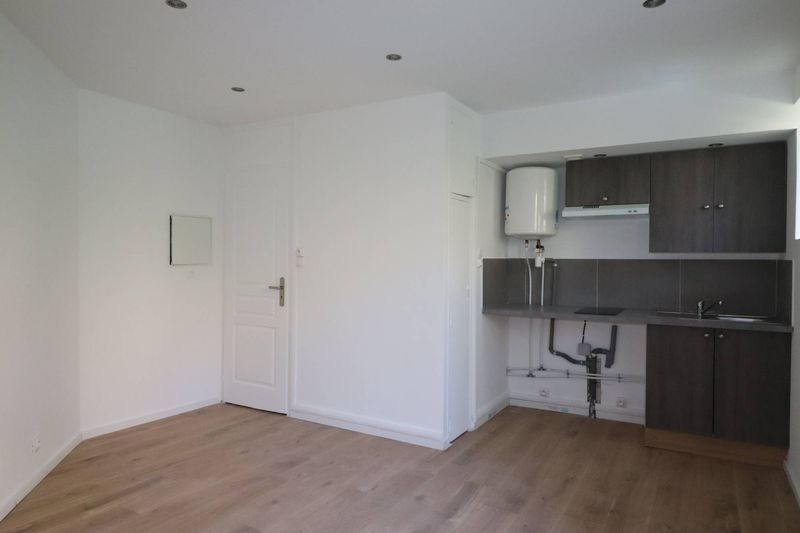 A louer studio de 18 m² en rdc secteur Baille 13005 Marseille