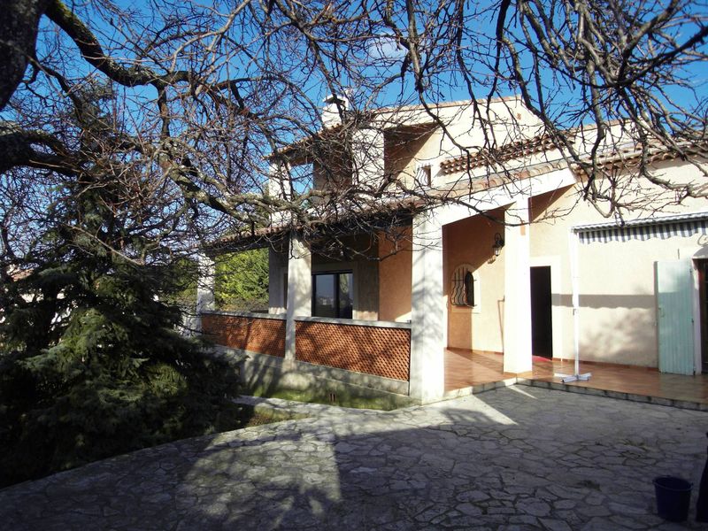 LOCATION VILLA