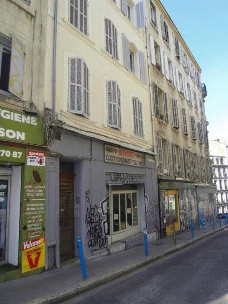 A louer à Marseille 13006 local commercial