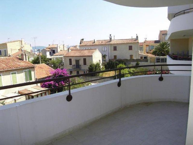 terrasse Appartement t2 à louer à la Ciotat terrasse et garage