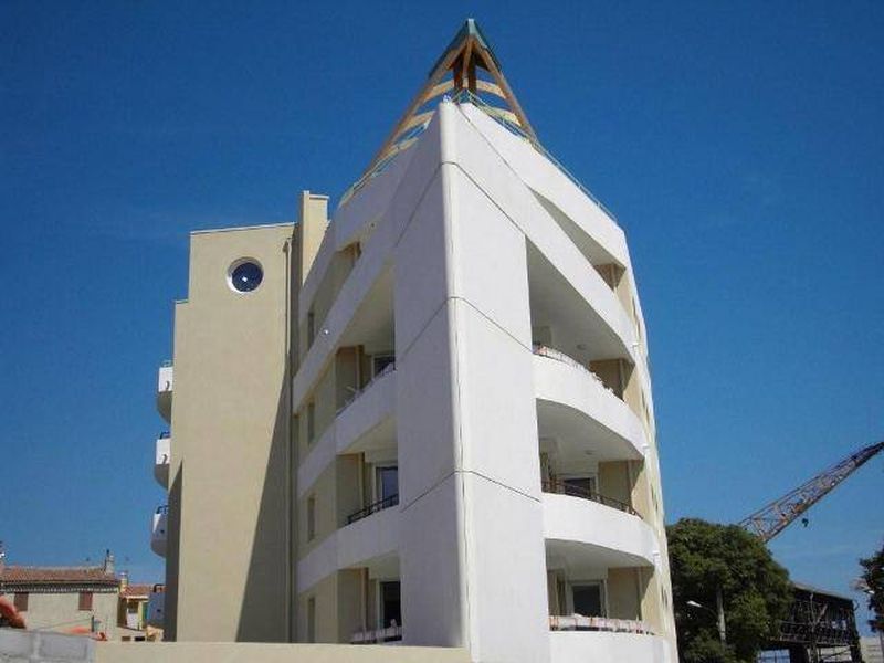 résidence Appartement t2 à louer à la Ciotat terrasse et garage