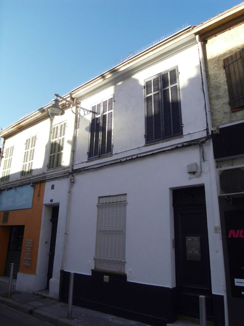 Appartement t2 à louer centre du village St Barnabé Marseille 12