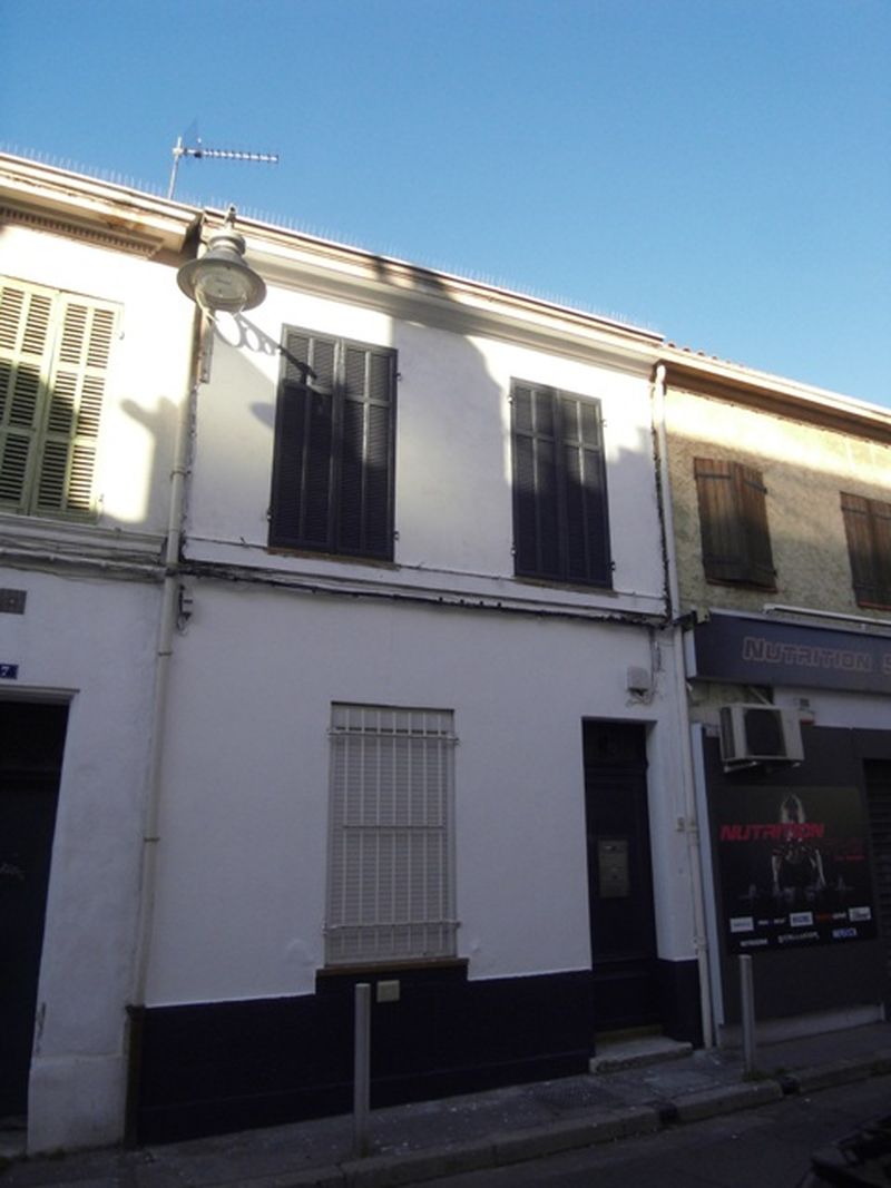 Appartement t2 à louer centre du village St Barnabé Marseille 12