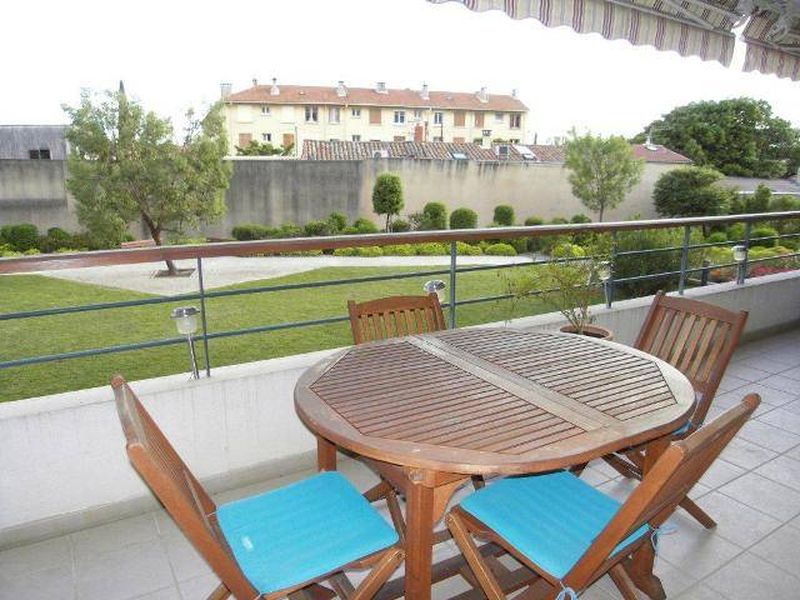 terrasse vus jardin copro Appartement à louer type 3 avec terrasse de 22 m² et box en sous sol Bois Luzy 13012 Marseille