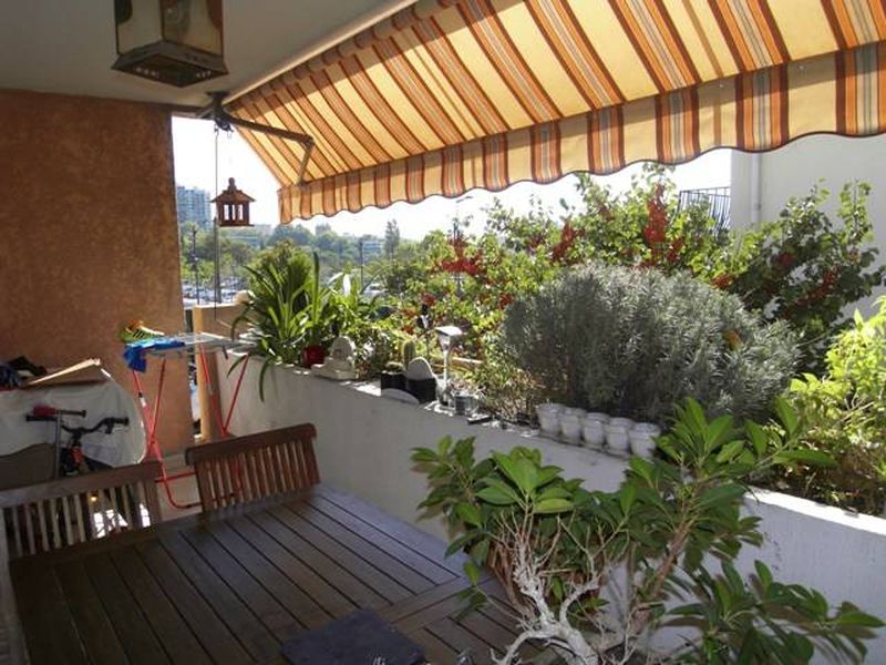 terrasse de 11.50 m² pour ce type 4 à louer à Saint Barnabé 13012 Marseille