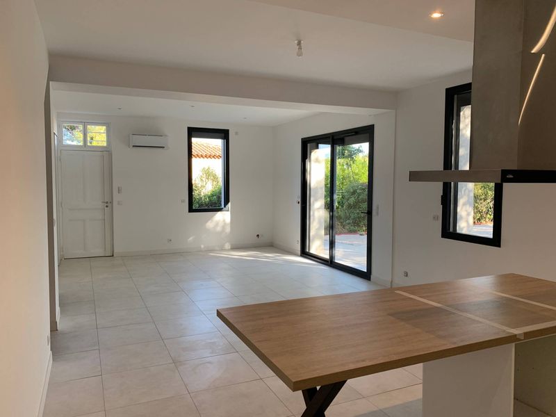 A louer Villa de 107 m² avec jardin de 350 m² et stationnements  Château Gombert 13013 Marseille
