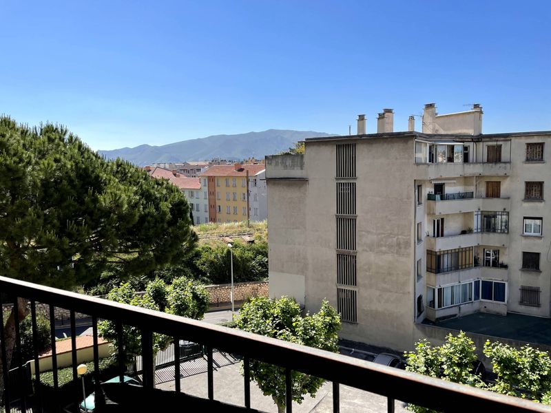 Location meublée 3 pièces 55 m² balcon Saint Pierre 13005 Marseille